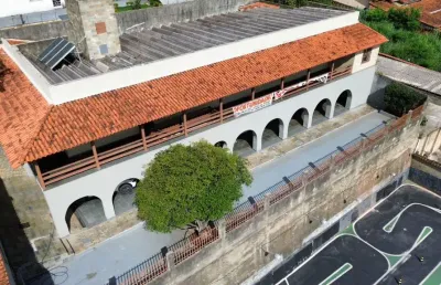 Maravilhosa casa em lote de 770 metros 4 quartos 4 vagas com anexo