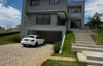 Maravilhosa mansão alto padrão estilo moderno em condomínio fechado de lagoa santa.