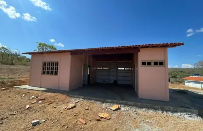 Sítio de 3.000 m² com casa em condomínio, localizado em vargem grande dos carlos, na região de jaboticatubas/mg.