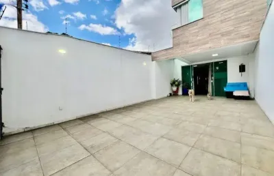Porteira fechada  casa geminada | 03 quartos | 04 vagas | bairro itapoã