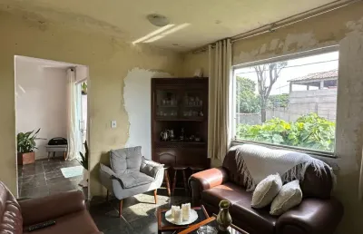Oportunidade de casa e barracão no bairro santa amélia