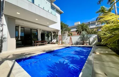 Casa em condomínio fechado com 4 quartos à venda no Portal do Sol, Contagem 