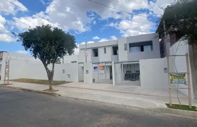 Excelente portunidade casa duplex,  independente com área privativa, no bairro rio branco.