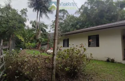 Seu paraíso particular em paranaguá: chácara com múltiplas possibilidades.