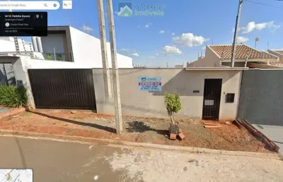 Terreno em arapongas loteamento 90% construído com 252m² murado com portão