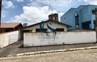 Oportunidade em itajaí – casa com 3 quartos  a 10 min do centro