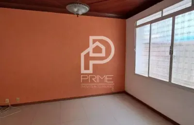 Sobrado no centro de tremembé ao lado da praça central geraldo costa excelente para uso comercial