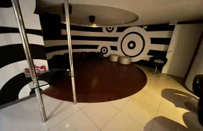 3 quartos sendo 2 suítes no edf varandas alto do itaigara