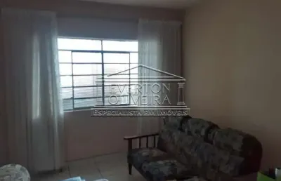 Casa com 2 quartos à venda no parque meia lua, jacareí  por r$ 380.000