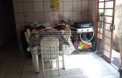 Casa com 2 quartos à venda na vila zezé, jacareí  por r$ 220.000