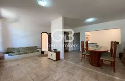 Casa com 3 quartos à venda no parque brasil, jacareí  por r$ 880.000