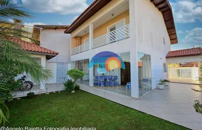 Sobrado com 4 dormitórios à venda, 223 m² por r$ 780.000,00 - balneário continental - peruíbe/sp