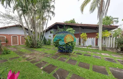 Casa com 2 dormitórios para alugar, 130 m² por r$ 2.700,00/mês - balneário três marias - peruíbe/sp