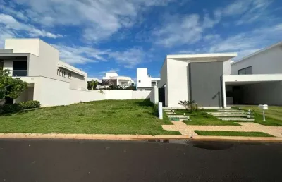 Terreno à venda na Avenida Jardim Versailles, Nova Uberlândia, Uberlândia