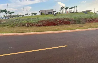 Terreno à venda na Avenida dos Vinhedos, Morada da Colina, Uberlândia