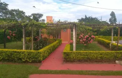 Chácara / sítio com 3 quartos à venda na Avenida Piquira, Jockey Camping, Uberlândia
