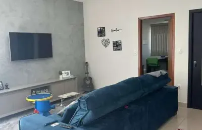 Casa à venda, 3 quartos, 1 suíte, 2 vagas, jardim europa - uberlândia/mg