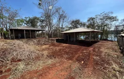 Excelente terreno em condomínio á beira da represa espera por você.