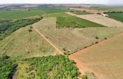 Chácara / sítio com 1 quarto à venda na Área Rural, Área Rural de Araguari, Araguari