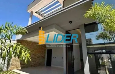Casa à venda, 3 quartos, 1 suíte, 2 vagas, praça alto umuarama - uberlândia/mg