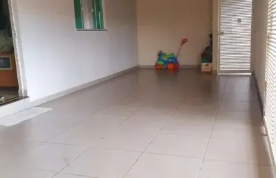 Casa à venda, 3 quartos, 2 suítes, 2 vagas, granada - uberlândia/mg