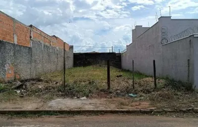 Terreno à venda na Rua Jorge Zacarias, Jardim Patrícia, Uberlândia