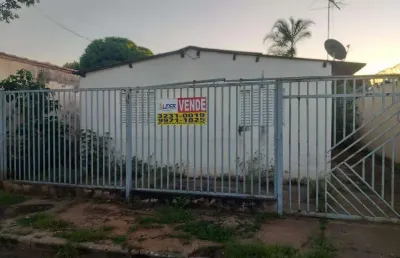 Casa à venda, 3 quartos, 5 vagas, tocantins - uberlândia/mg