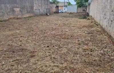 Terreno à venda na Rua José Malaquias dos Santos, Carajás, Uberlândia