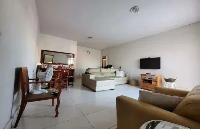 Apartamento à venda, 3 quartos, 1 suíte, 2 vagas, umuarama - uberlândia/mg