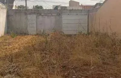 Terreno à venda na Rua Joaquim Vieira Ramos, Santa Rosa, Uberlândia