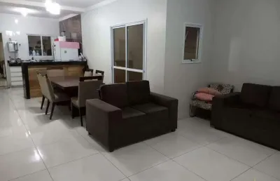 Casa em condomínio à venda, 3 quartos, 1 suíte, 4 vagas, jardim holanda - uberlândia/mg
