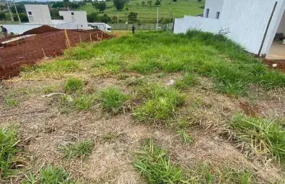 Terreno à venda na Avenida Floriano Peixoto, Granja Marileusa, Uberlândia
