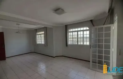 Apartamento à venda, 3 quartos, 1 suíte, 1 vaga, osvaldo rezende - uberlândia/mg