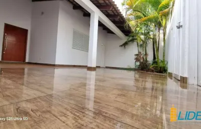 Casa para aluguel, 3 quartos, 1 suíte, 2 vagas, jardim karaíba - uberlândia/mg
