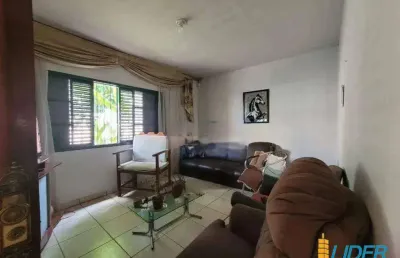 Casa à venda, 3 quartos, 2 vagas, osvaldo rezende - uberlândia/mg