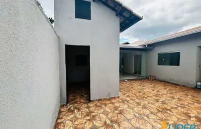 Casa à venda, 3 quartos, 1 suíte, 3 vagas, santa mônica - uberlândia/mg