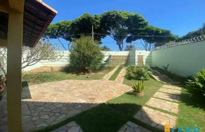 Casa à venda, 3 quartos, 3 suítes, 6 vagas, cidade jardim - uberlândia/mg