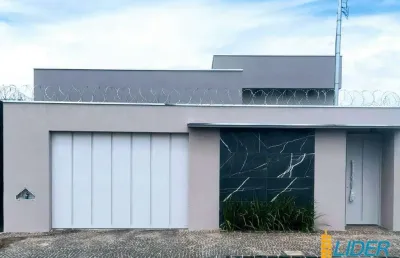 Casa à venda, 3 quartos, 1 suíte, 2 vagas, novo mundo - uberlândia/mg