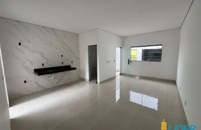 Casa à venda, 2 quartos, 1 suíte, 2 vagas, novo mundo - uberlândia/mg