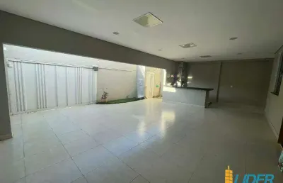 Casa à venda, 3 quartos, 1 suíte, 3 vagas, alto umuarama - uberlândia/mg