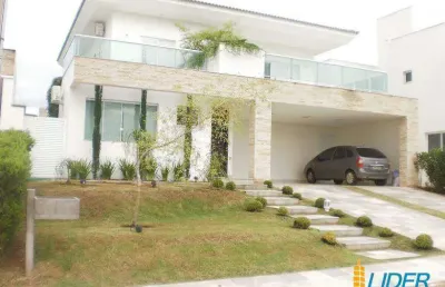 Casa com 4 quartos para alugar na Rua Dos Picapaus, Nova Uberlândia, Uberlândia