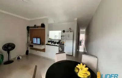 Casa à venda, 2 quartos, 1 suíte, 2 vagas, novo mundo - uberlândia/mg