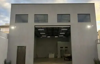 Excelente barracão no morumbi para comércio, oficina, armazenamentos, etc