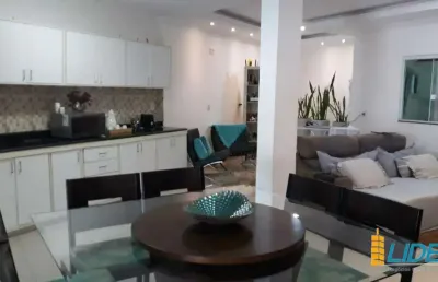 Casa para aluguel, 3 quartos, 1 suíte, 2 vagas, jardim patricia - uberlândia/mg