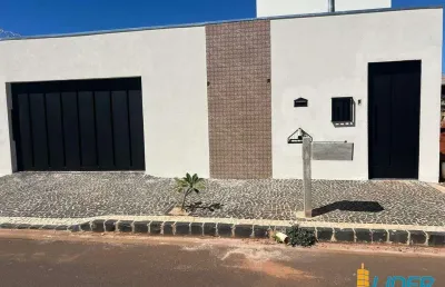 Casa à venda, 3 quartos, 1 suíte, 1 vaga, praça alto umuarama - uberlândia/mg