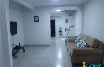 Casa à venda, 3 quartos, 1 suíte, 3 vagas, granada - uberlândia/mg