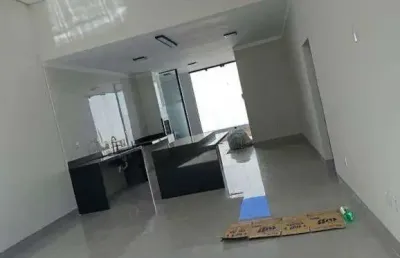 Casa com 3 quartos à venda na Rua Caule, Granada, Uberlândia