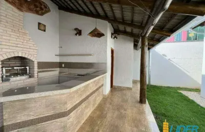 Casa à venda, 3 quartos, 1 suíte, 4 vagas, santa mônica - uberlândia/mg