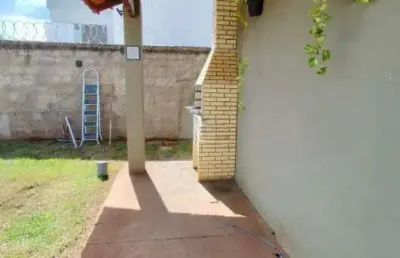 Casa à venda, 2 quartos, 4 vagas, laranjeiras - uberlândia/mg