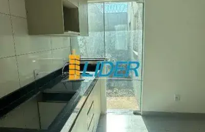 Apartamento com 2 quartos para alugar na Avenida Argemiro Evangelista Ferreira, Shopping Park, Uberlândia